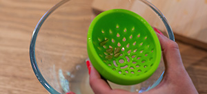 QVC USA has a smash hit with the SIFTR mini colander/can strainer sets